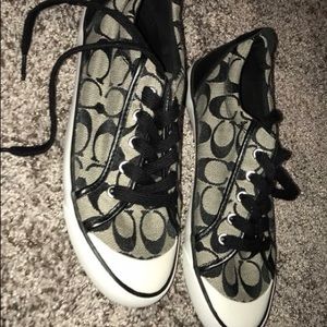Size 9 coach sneakers